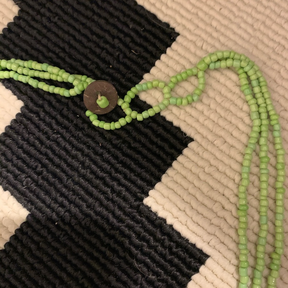 Shell beaded necklace - Picture 3 of 4